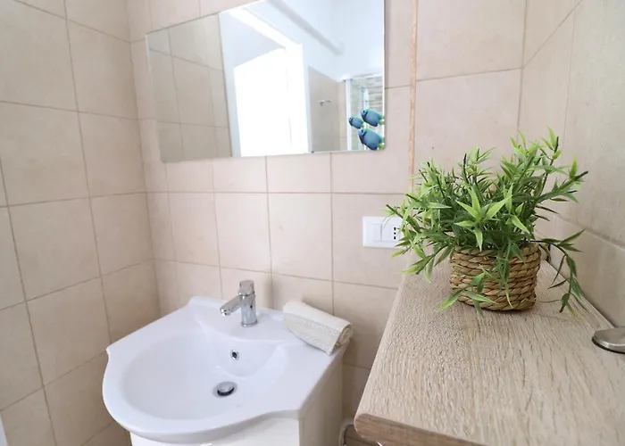 With Wi-fi, Air Conditioning And Balcony; Pets Allowed * Otranto