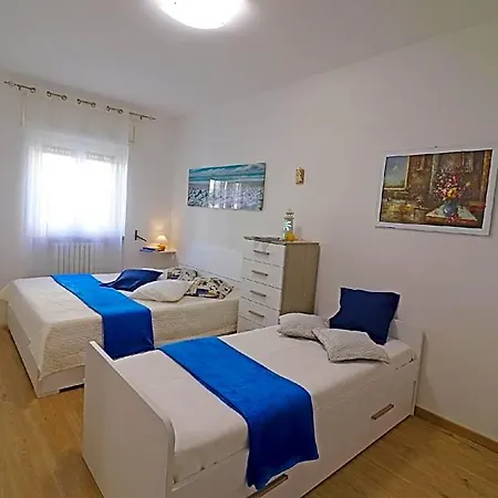 With Wi-fi, Air Conditioning And Balcony; Pets Allowed Nyaraló *