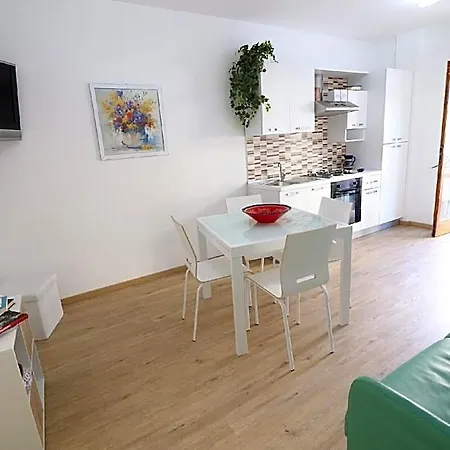 With Wi-fi, Air Conditioning And Balcony; Pets Allowed Hébergement de vacances Otrante