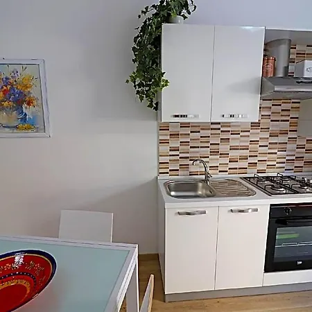 Hébergement de vacances With Wi-fi, Air Conditioning And Balcony; Pets Allowed *