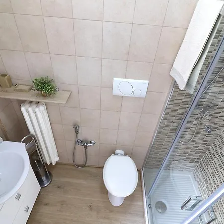 Holiday With Wi-fi, Air Conditioning And Balcony; Pets Allowed 別荘 *