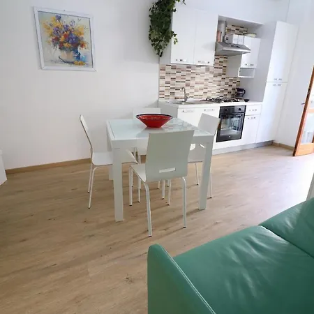 With Wi-fi, Air Conditioning And Balcony; Pets Allowed Otranto