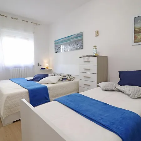 Nyaraló With Wi-fi, Air Conditioning And Balcony; Pets Allowed Otranto