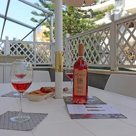 Nyaraló With Wi-fi, Air Conditioning And Balcony; Pets Allowed