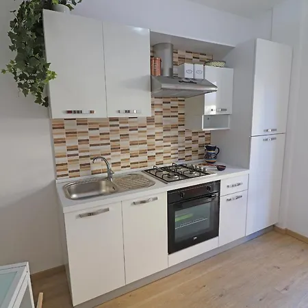 Holiday With Wi-fi, Air Conditioning And Balcony; Pets Allowed 別荘