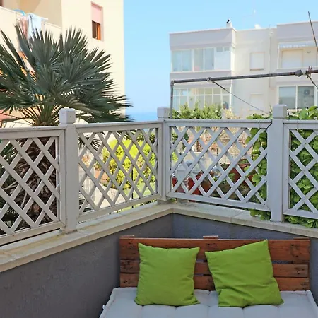 Vakantiehuis With Wi-fi, Air Conditioning And Balcony; Pets Allowed Otranto