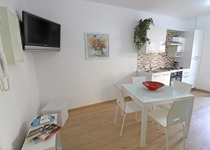 Vakantiehuis With Wi-fi, Air Conditioning And Balcony; Pets Allowed *