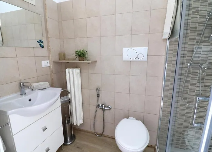 With Wi-fi, Air Conditioning And Balcony; Pets Allowed Vakantiehuis *